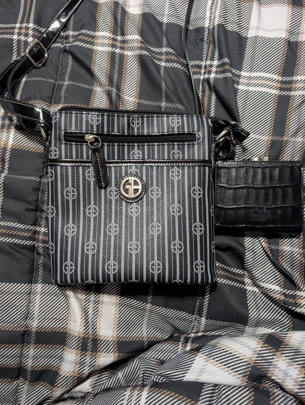 Giani Bernini Crossbody And Leather Wallet
